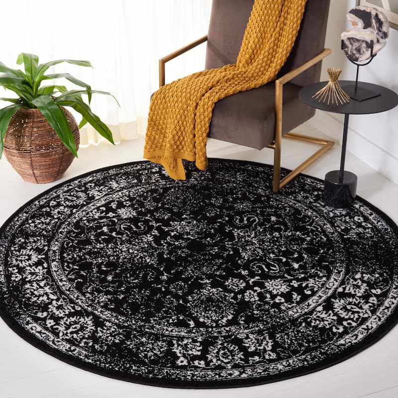 SAFAVIEH Adirondack Dakota Rustic Shabby Chic Distressed Rug - 6' Round - Black/Ivory - Round