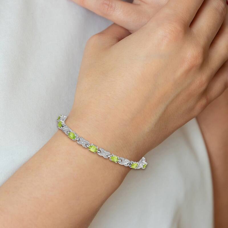 Curata 925 Sterling Silver Textured Polished Fancy Lobster Closure Peridot Bracelet