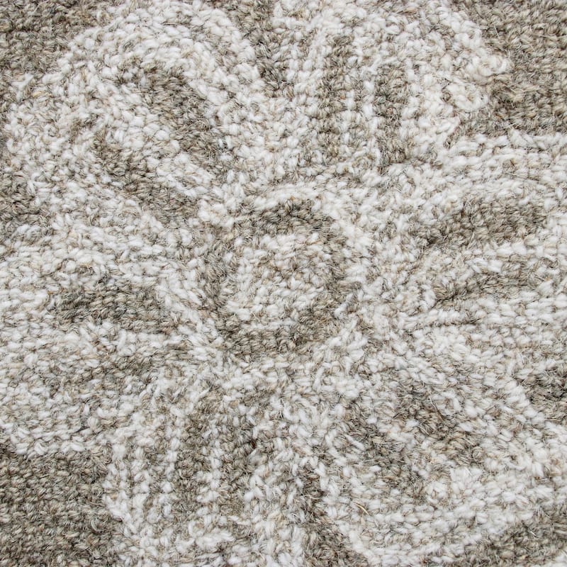 Sevita Grey/Ivory Floral Round Area Rug
