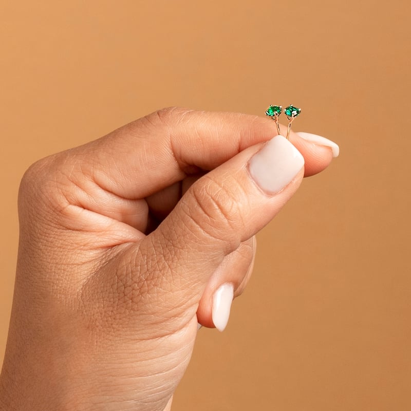 14k Gold 4mm Round Emerald Solitaire Stud Earrings
