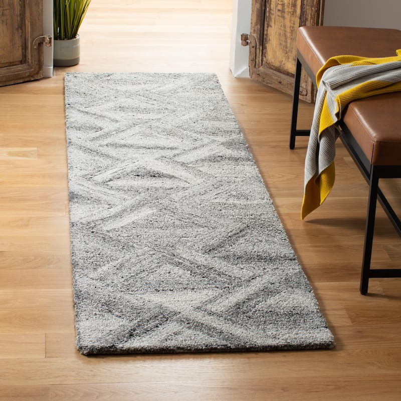 SAFAVIEH Handmade Abstract Gulshara Modern Wool Rug - 2'3" x 8' Runner - Grey/Black