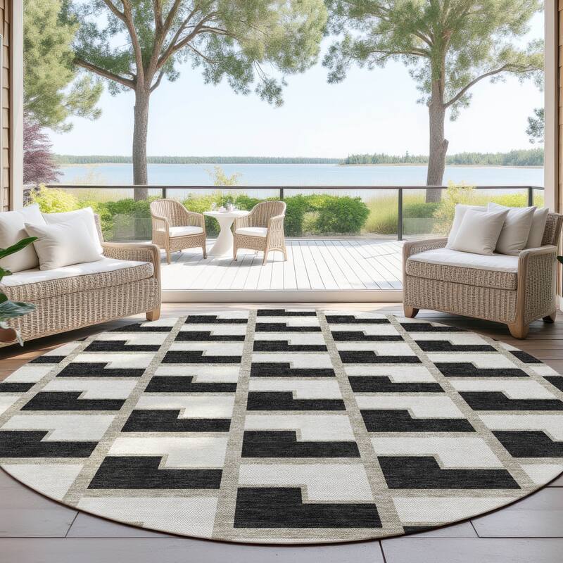 Machine Washable Indoor/ Outdoor Modern Cody Chantille Rug - Black - 8' x 8'