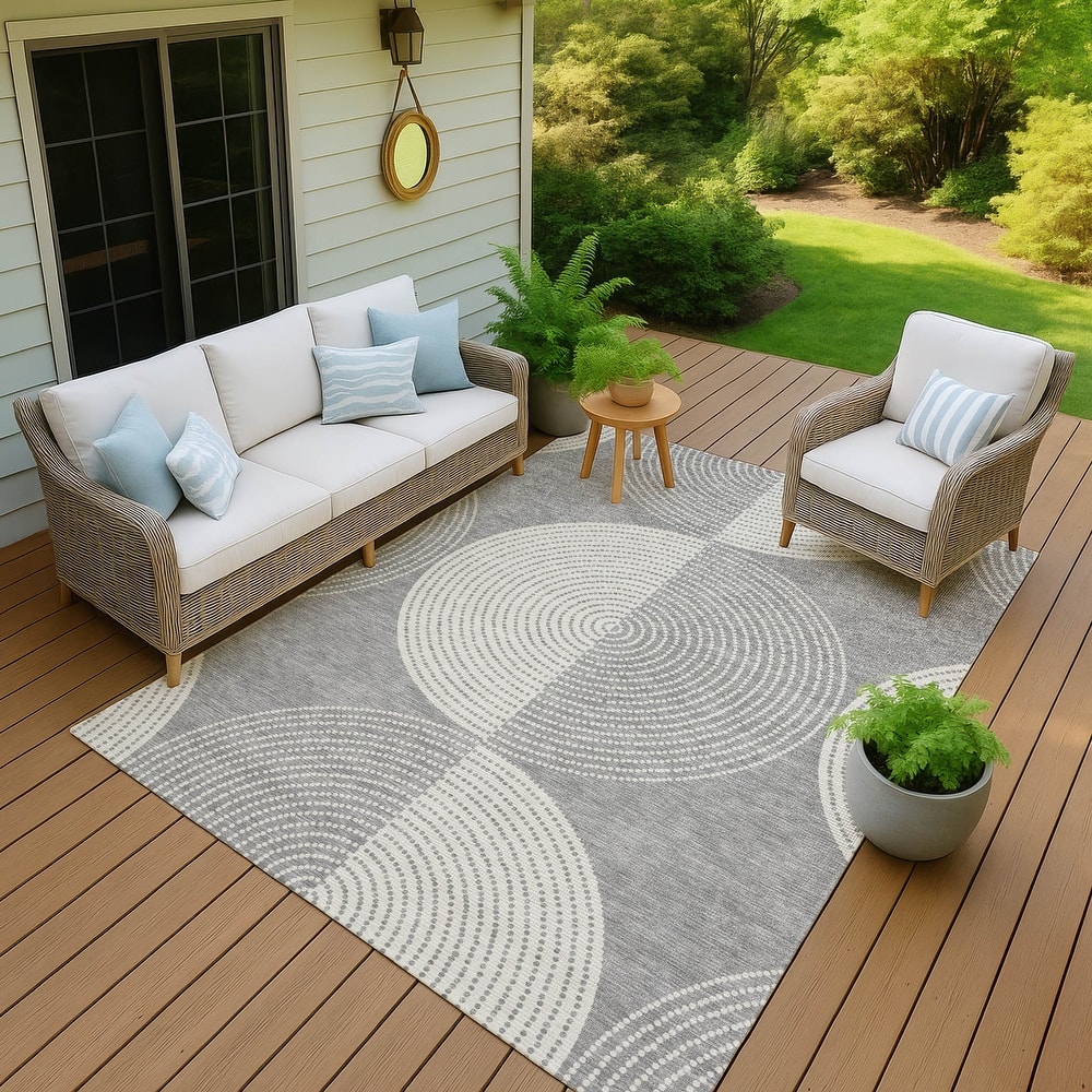 Machine Washable Indoor/ Outdoor Geo Circles Chantille Rug