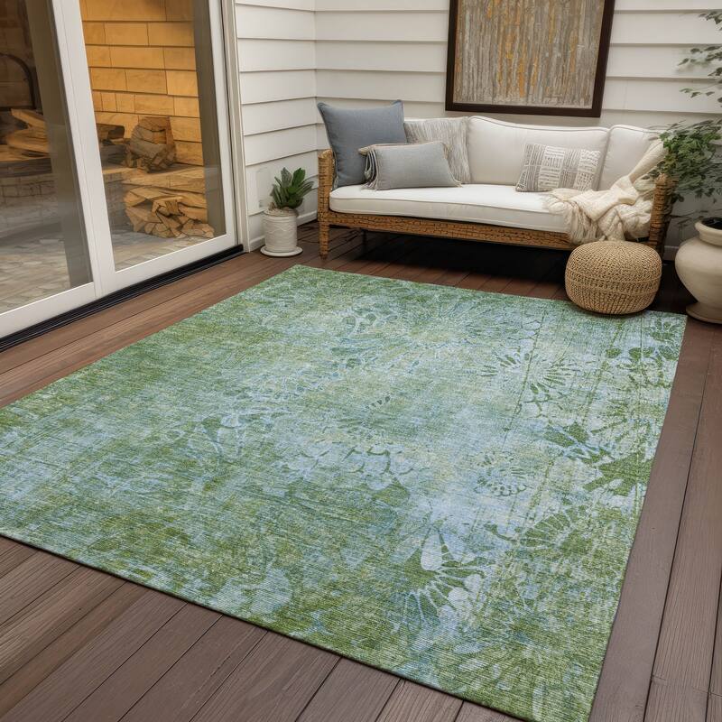 Machine Washable Indoor/ Outdoor Modern Floral Chantille Rug