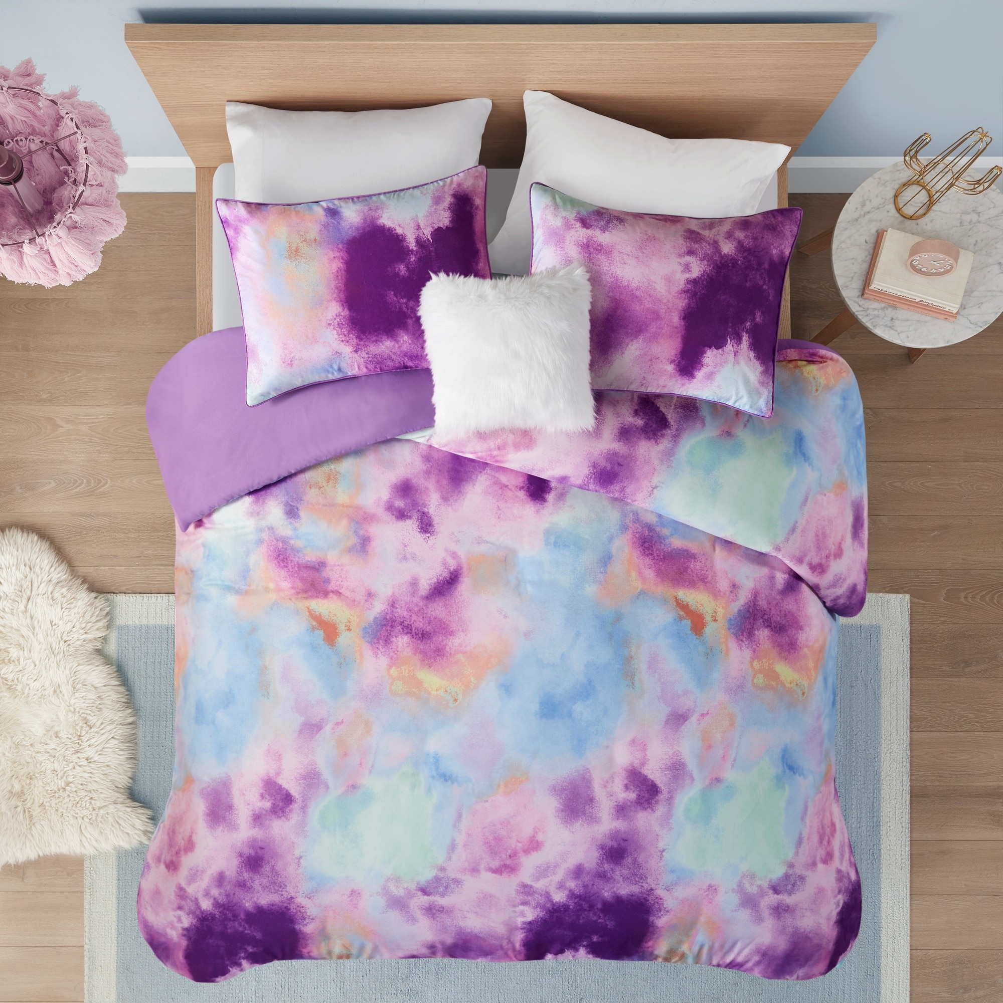 https://ak1.ostkcdn.com/images/products/is/images/direct/6dcc7a4d3180b0e110f8f373d6cdc8a71e1aa779/Intelligent-Design-Karissa-Watercolor-Tie-Dye-Printed-Duvet-Cover-Set-with-Throw-Pillow.jpg