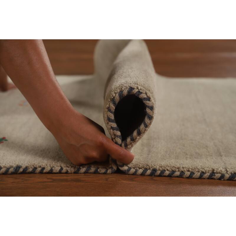 Hand Knotted Oriental 100% Wool Carpet Tribal Tribal Beige & Ivories Gabbeh Area Rug - 4' 10'' X 2' 9''