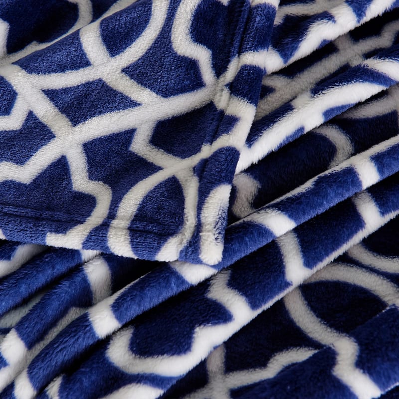 Luxuriously Velvety Plush Blanket Soft Lightweight Blanket