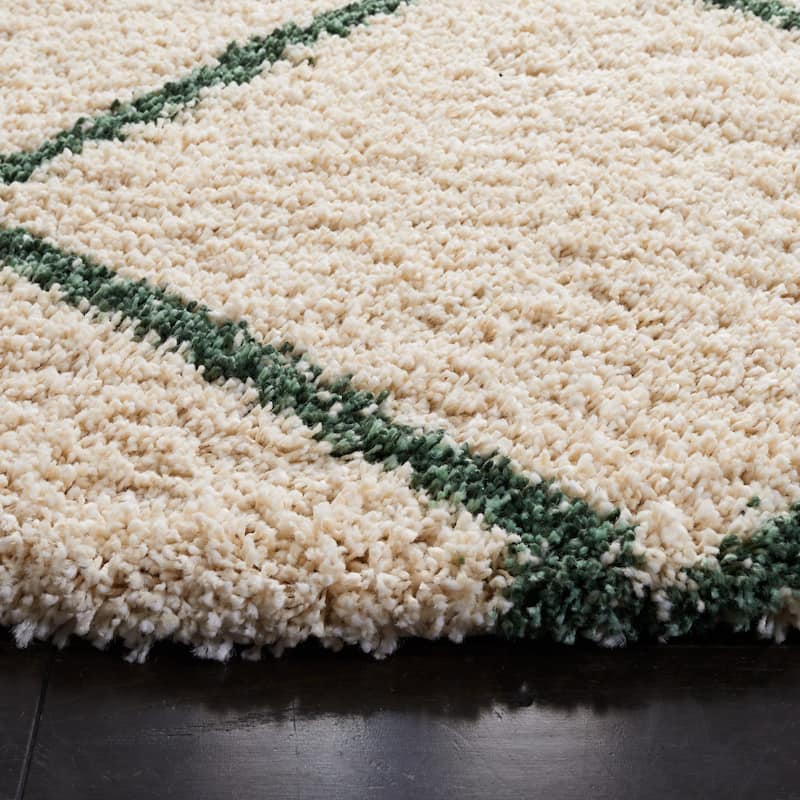 SAFAVIEH Hudson Shag Raili Diamond Trellis 2-inch Thick Rug