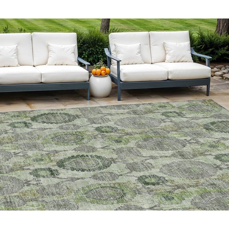 HomeRoots Damask Transitional Rectangle Outdoor Rug - 9' X 12'