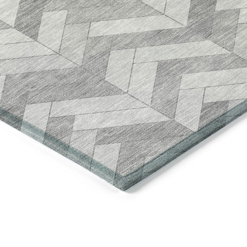 Machine Washable Indoor/ Outdoor Modern Chevron Chantille Rug