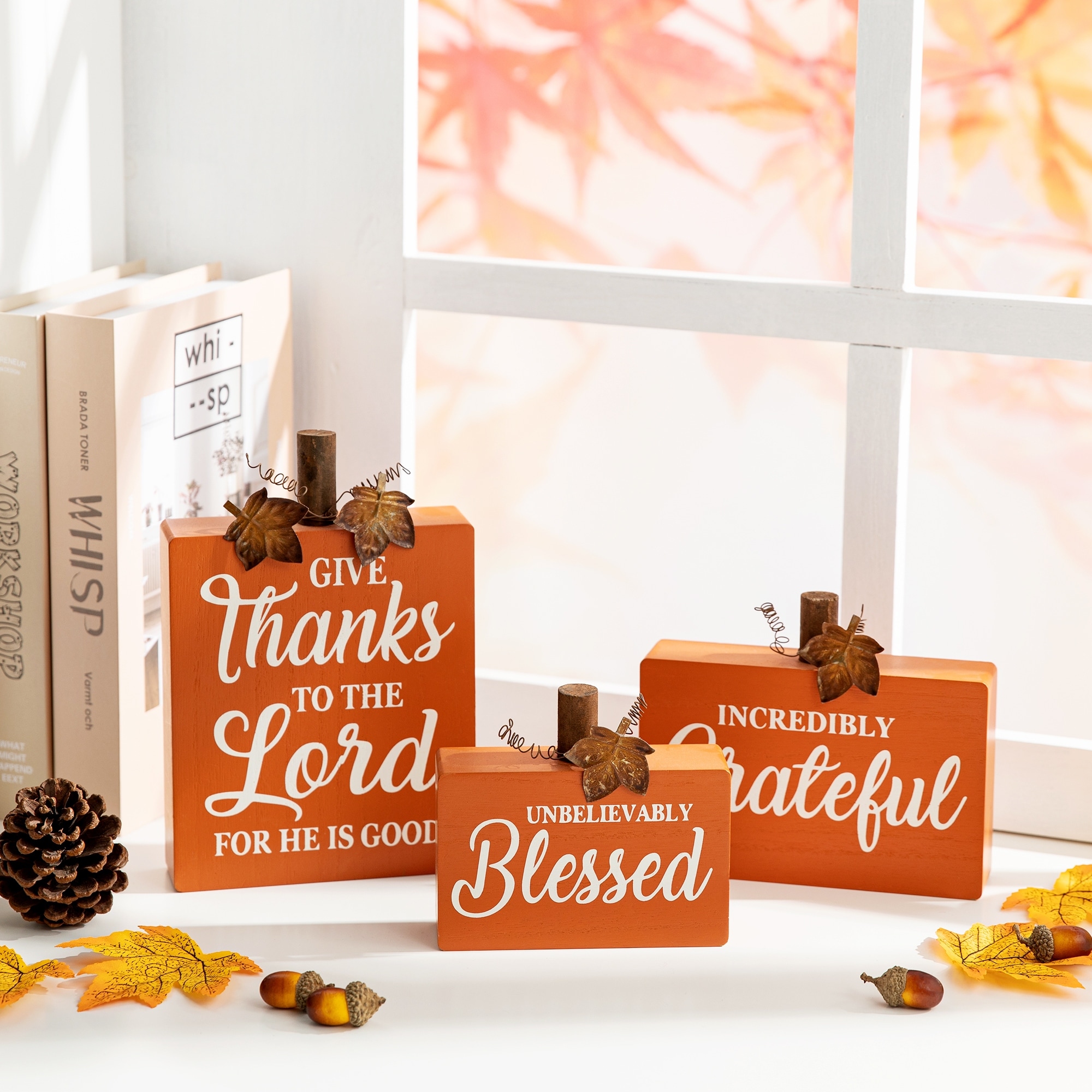 Glitzhome Set of 3 Fall Wooden Pumpkin Table Decor Word Sign Thanksgiving Party Supplies