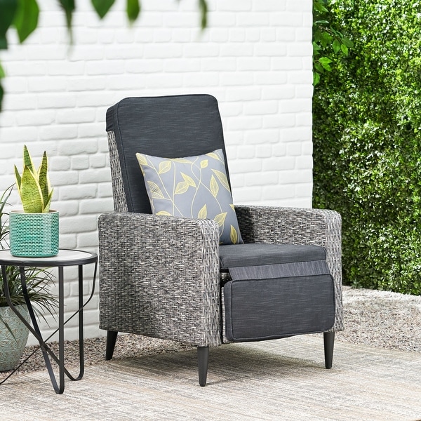 Reclining outdoor chair hot sale bed bath and beyond