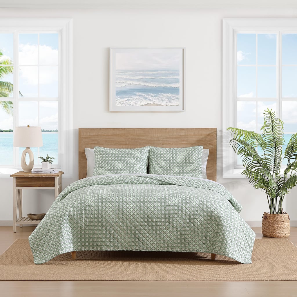 Tommy Bahama Diamond Isle Prewashed Reversible Cotton Bedding (Green, 3 Piece Set)