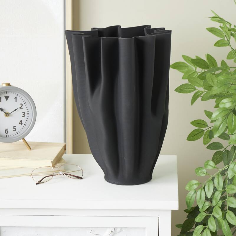 Ceramic Abstract Dimensional Ribbed Tulip Decorative Vase with Angular Rim - Black - Roche River Decor