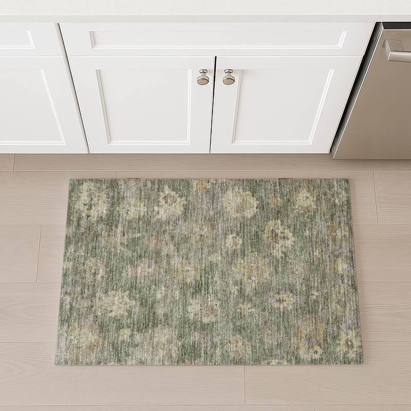 Machine Washable Indoor/ Outdoor Casual Traditional Chantille Rug