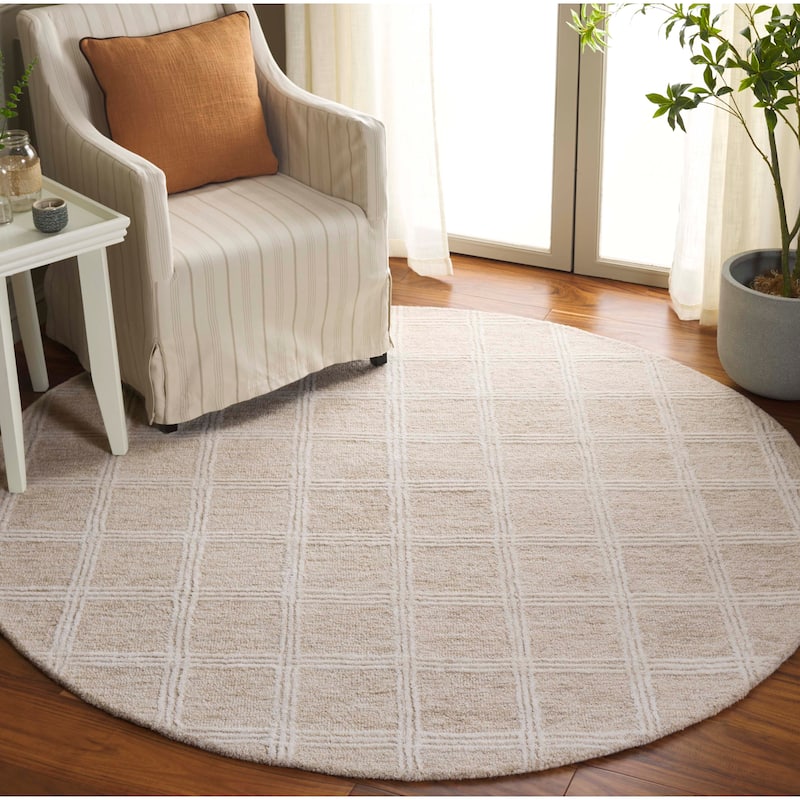 SAFAVIEH Handmade Pine Sandorne Modern & Contemporary Wool Rug - 3' Round - Beige/Ivory