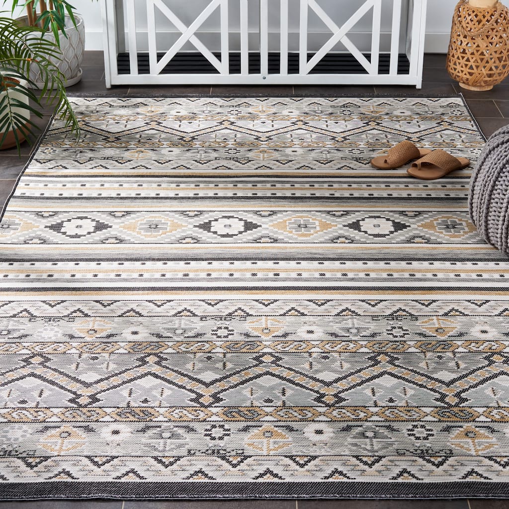 SAFAVIEH Sunrise Lilijana Indoor/Outdoor Waterproof Rug