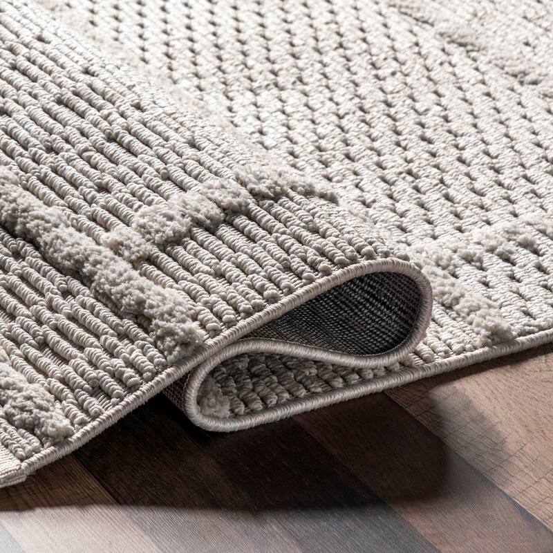 Nuloom Annella Casual Striped Tasseled Area Rug