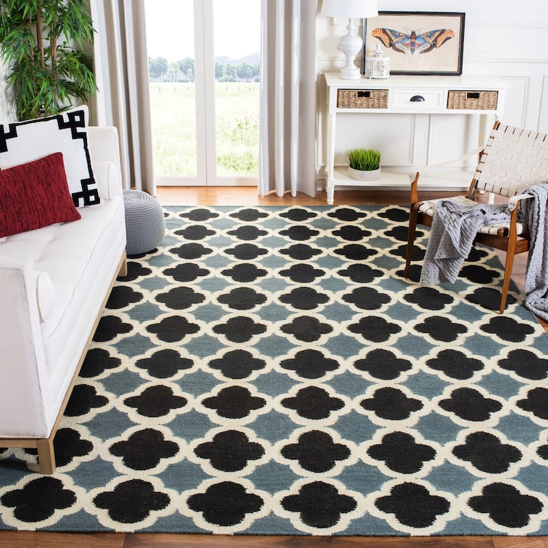 SAFAVIEH Handmade Flatweave Dhurries Bachisia Modern Wool Rug - 8' x 10' - Blue/Navy