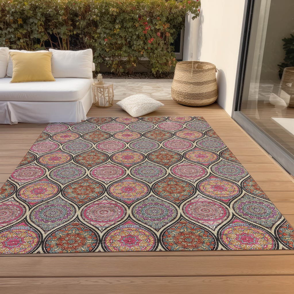 Machine Washable Indoor/ Outdoor Boho Mosaic Chantille Rug