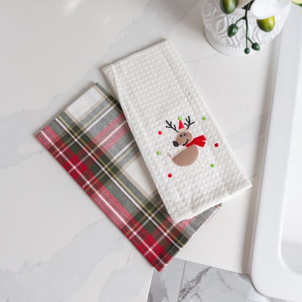 https://ak1.ostkcdn.com/images/products/is/images/direct/6e0db00b05ded685047e21f39d6357141785d05a/Fabstyles-Celebration-Plaid-Reindeer-Set-of-2-Cotton-Kitchen-Towel.jpg?impolicy=medium