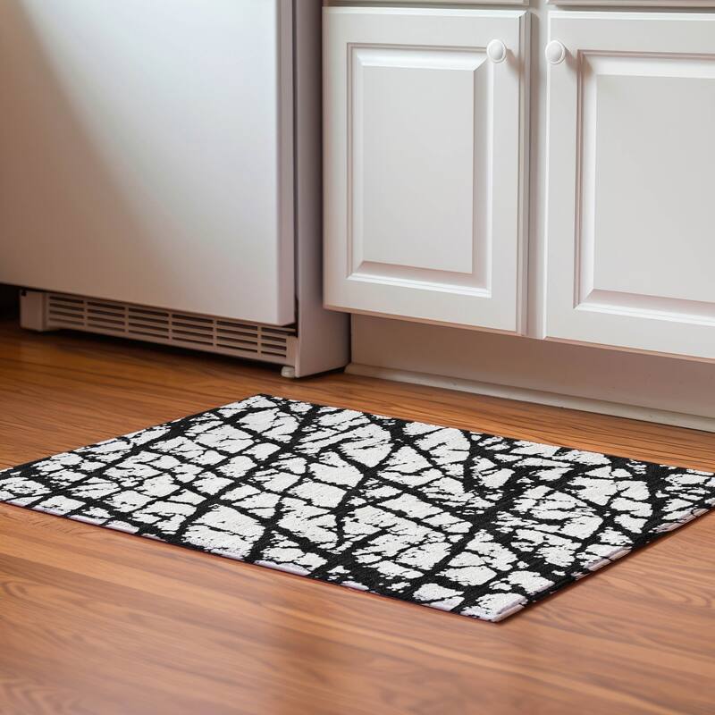 Premium Washable Super Soft Modern Crackle Mayfield Rug - Black - 1'8" x 2'6"