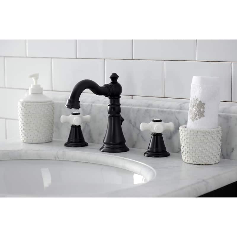American Classic 8 in. Widespread Bathroom Faucet
