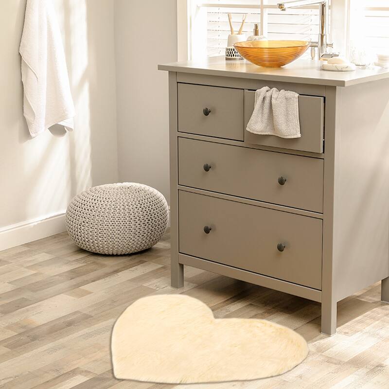 Heart Shape Plush Bathroom Mat Soft Absorbent Toilet Shag Bath Rugs Cute Floor Home Gifts