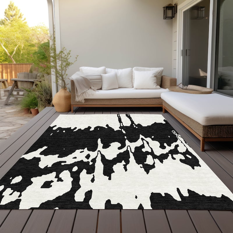 Machine Washable Indoor/ Outdoor Modern Abstract Chantille Rug - Black - 10' x 14'