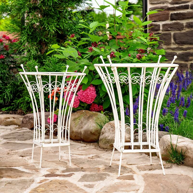 Set of 2 Round Iron Trellis Garden Stands "Stephania"