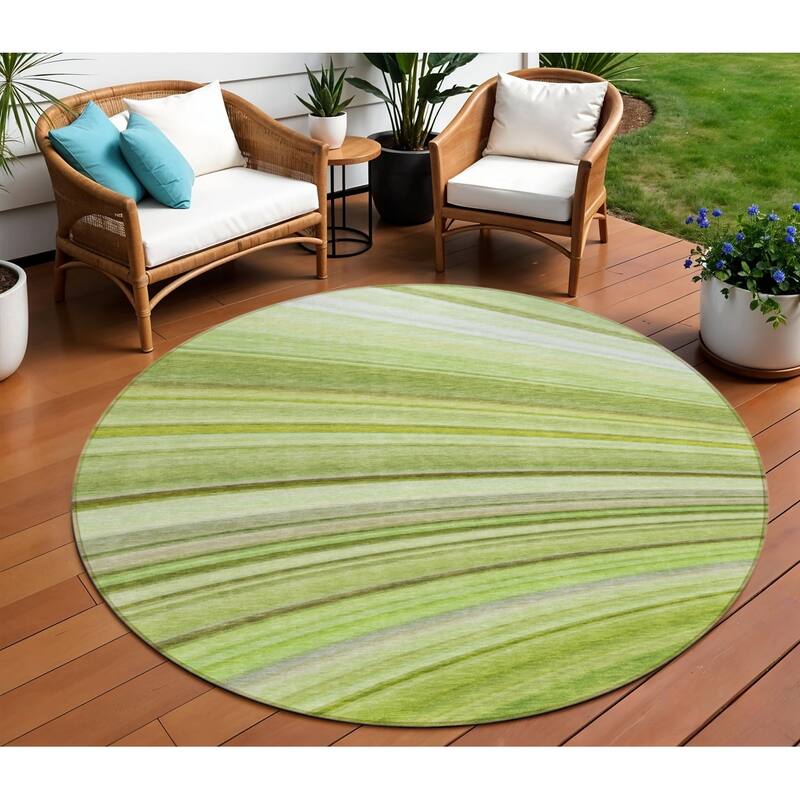HomeRoots Abstract Transitional Rectangle Outdoor Rug - 8' Round