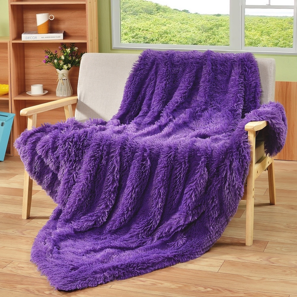 Plush Faux Fur Throw Blanket Reversible Purple - Bed Bath & Beyond -  33503596