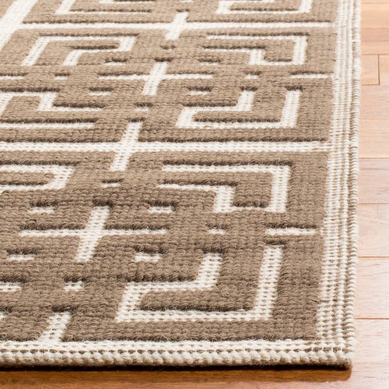 Martha Stewart by SAFAVIEH Handmade Vermont Wool Rug