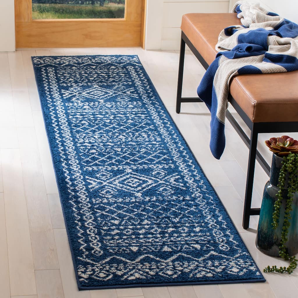 SAFAVIEH Tulum Hinnertje Rustic Moroccan Boho Tribal Distressed Rug - 2' x 8' Runner
