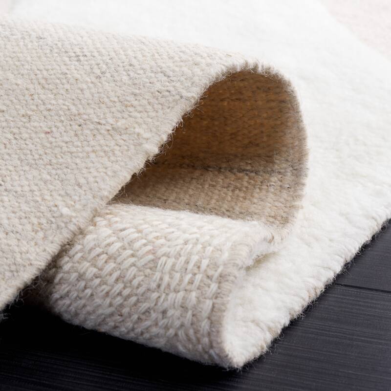 SAFAVIEH Handmade Manhattan Swapna Modern Wool Rug