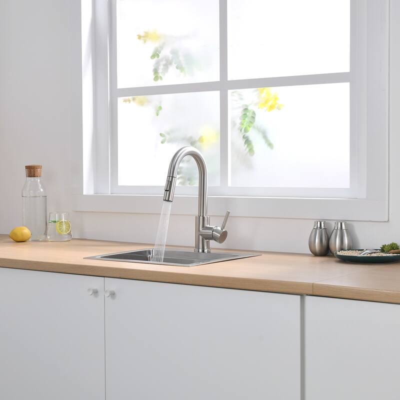 Single Handle Stainless Pull-out Kitchen Faucet with Multifunctional Outlet Water Effect
