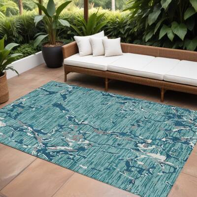 HomeRoots Striped Transitional Rectangle Outdoor Rug