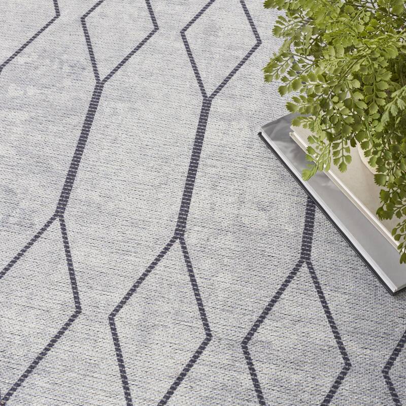 Paxa Power Loomed Geometric Area Rug By HomeRoots - 9' x 12'