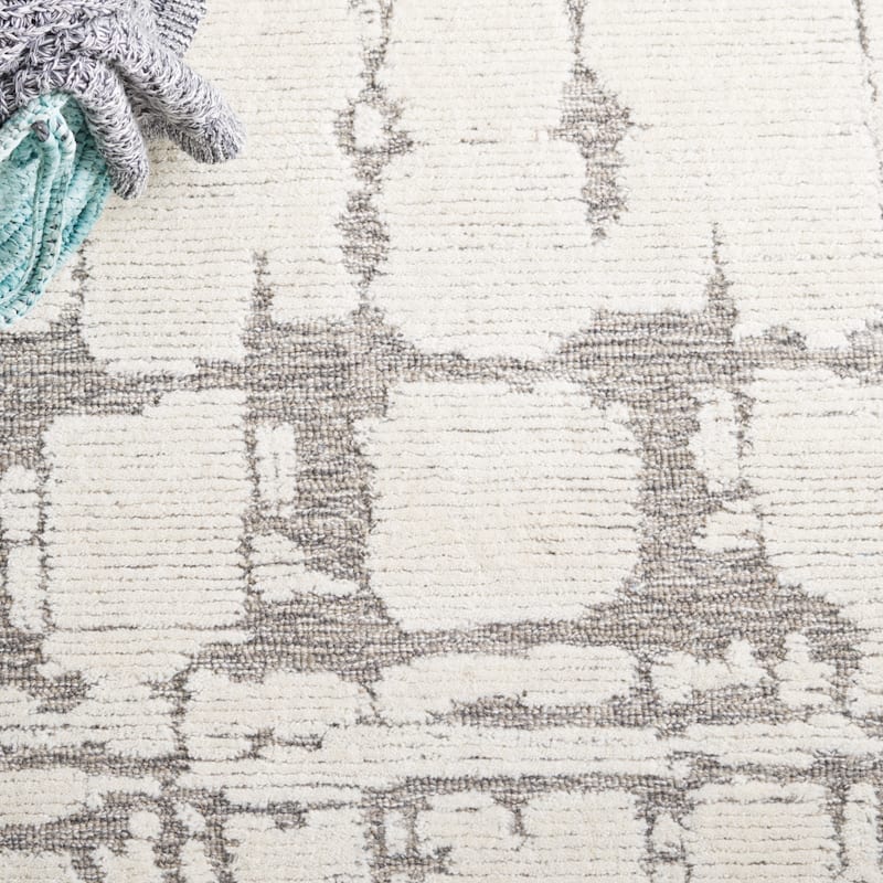 Martha Stewart by SAFAVIEH, Handmade Siun Abstract Wool Rug