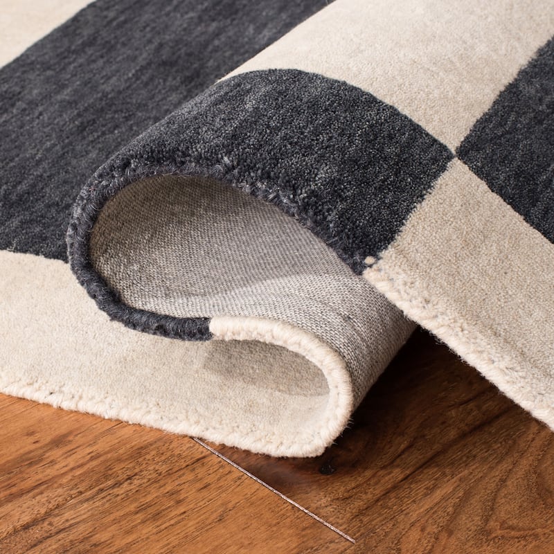 SAFAVIEH Handmade Himalaya Petaluma & Contemporary Geometric Cream Wool