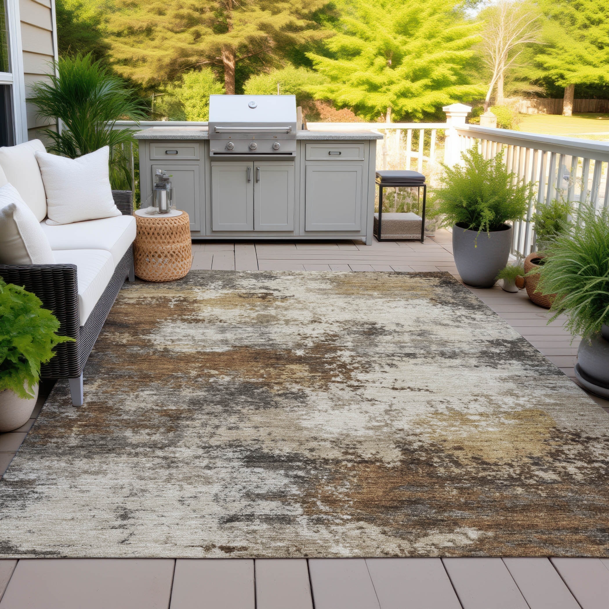 Machine Washable Indoor/Outdoor Modern Elements Chantille Rug