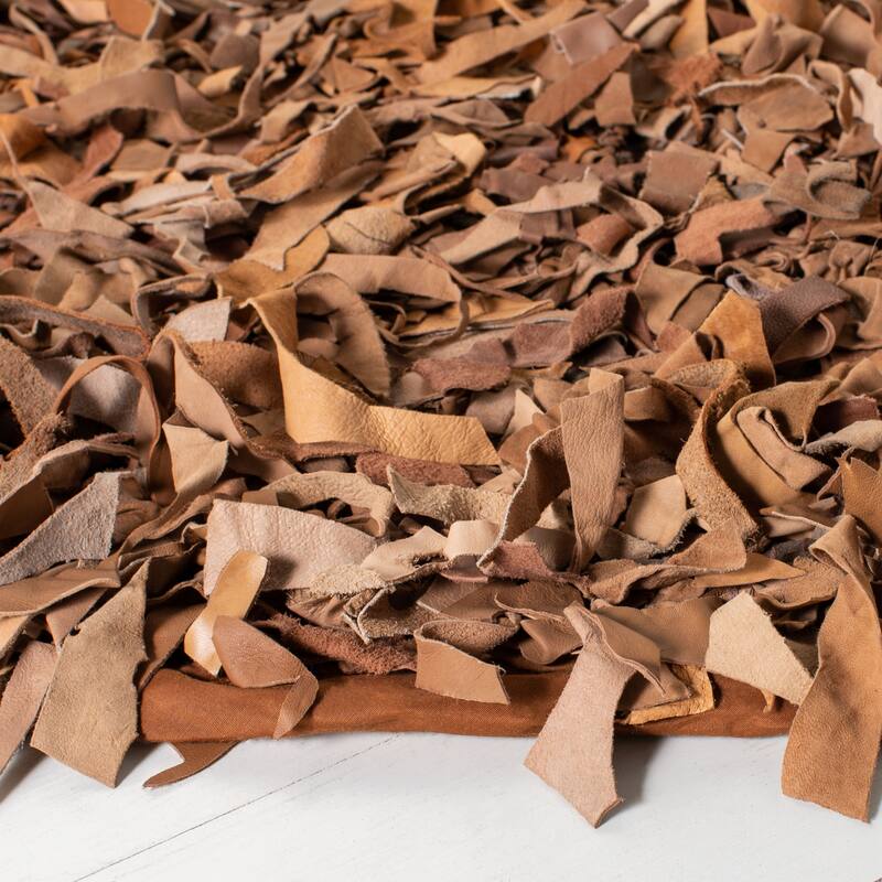 SAFAVIEH Handmade Leather Shag Carlijn Modern Decorative Rug