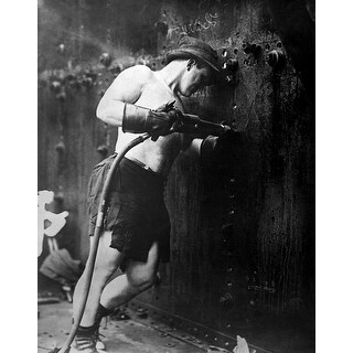 Muscular Riveter At Work At Hog Island Shipyard During World War I ...
