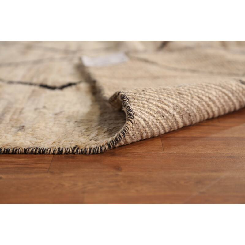 Geometric Moroccan Oriental Rug Hand-Knotted Beige Wool Carpet - 6'7" x 9'11" - 6'7" x 9'11" - Ivory/Beige