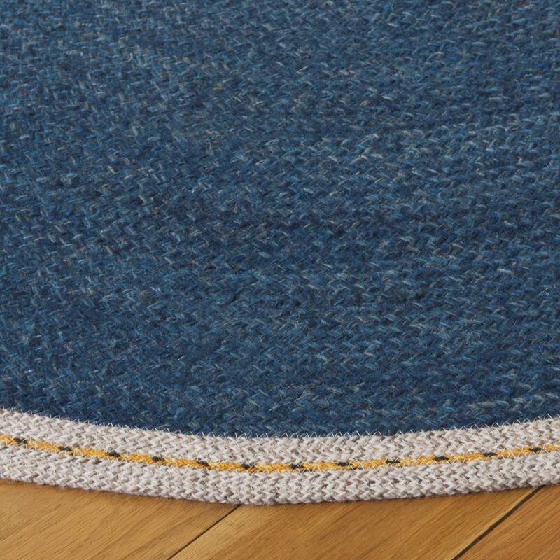 SAFAVIEH Handmade Braided Zlatinka Wool Rug