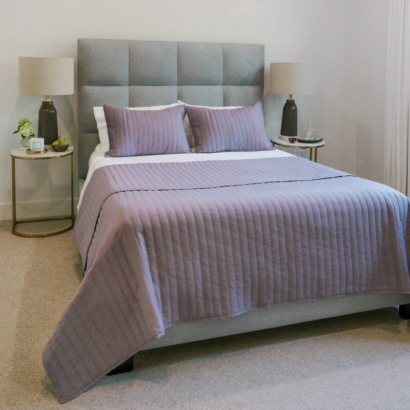 Jennifer Adams Vertical Stripes 3pc. Quilt Set