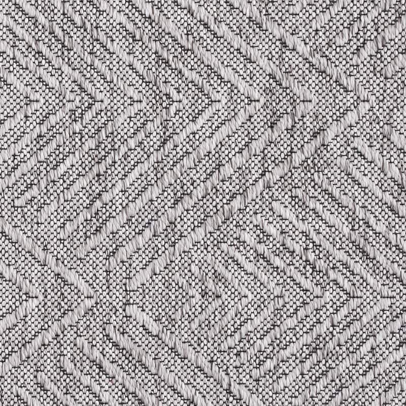 Alameda Solid Color Chevron Machine Washable Indoor Area Rug