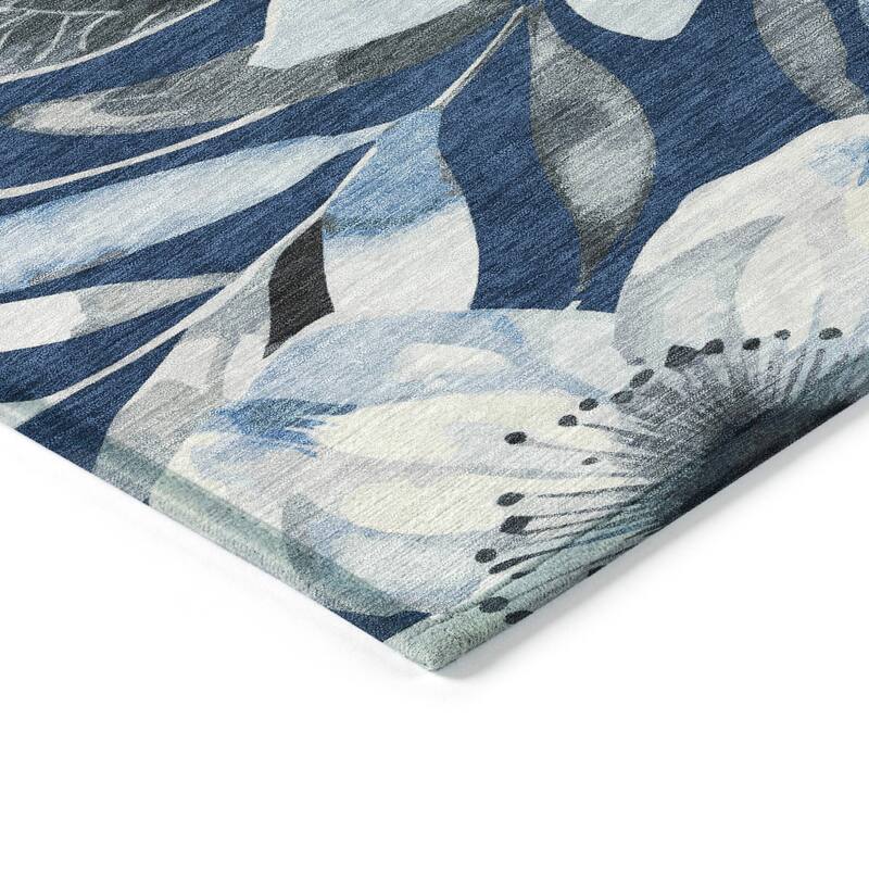 Machine Washable Indoor/ Outdoor Floral Chantille Rug