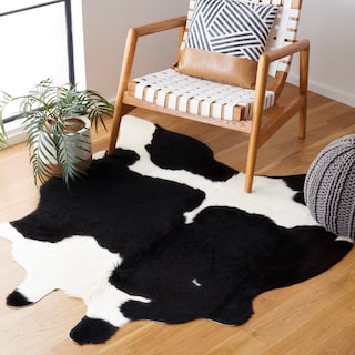 SAFAVIEH Handmade Cow Hide Lorean Cabin & Lodge Leather Rug - Black/White - 4' 7" x 5' 8"