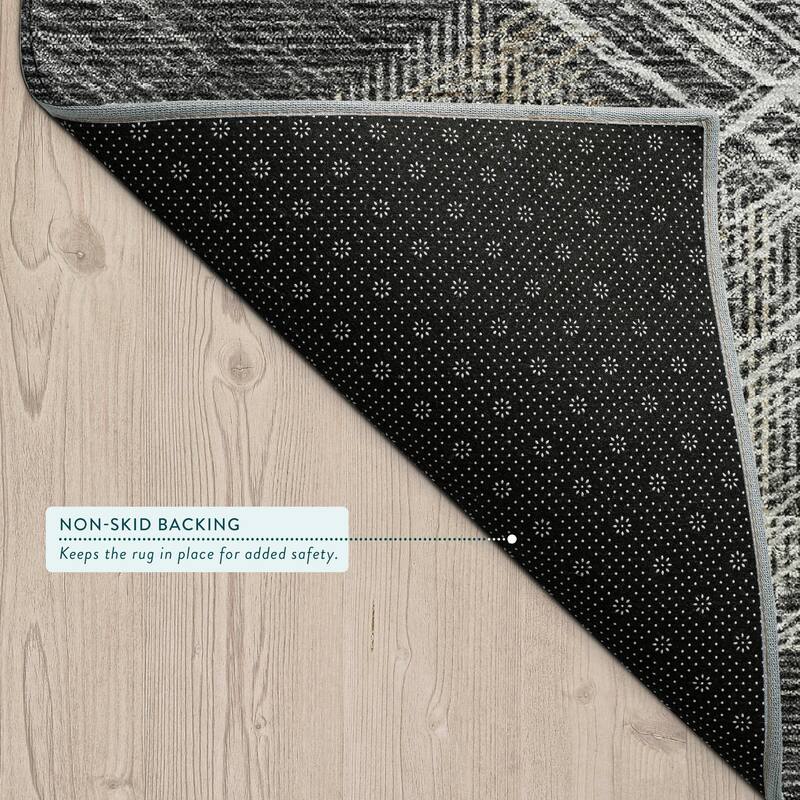 Machine Washable Indoor/ Outdoor Modern Hotchkiss Chantille Rug